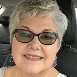 Meet your Posher, Beverly